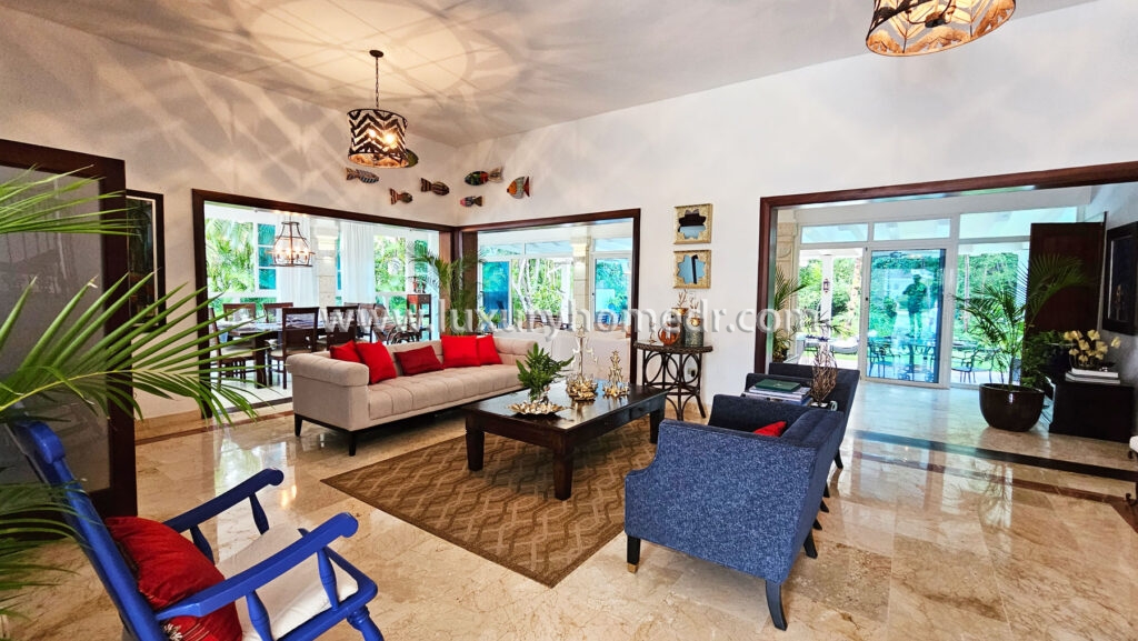 Clasical Villa 4BR For Sale in Punta Cana Resort Tortuga 5