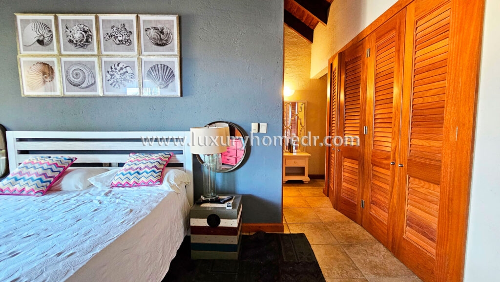 Lake and Golf Views Villa For Sale in Tortuga 37