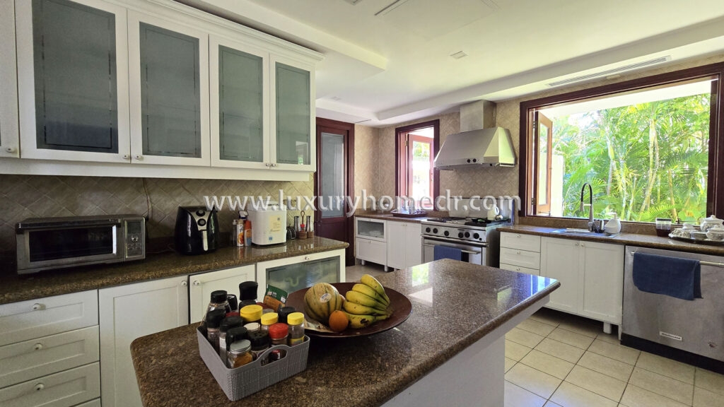 Golf View Villa 4 BR For Sale in Punta Cana Resort 7