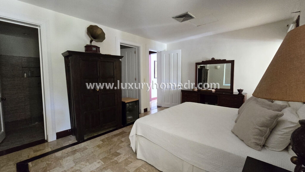 Golf View Villa 4 BR For Sale in Punta Cana Resort 22