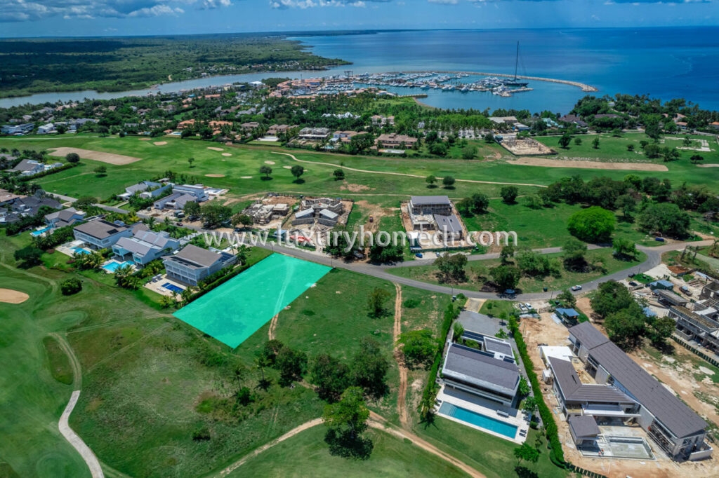 Lot For Sale in El Valle Casa de Campo 2