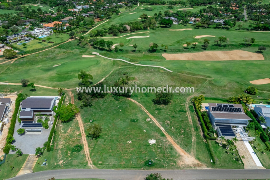 Lot For Sale in El Valle Casa de Campo 3