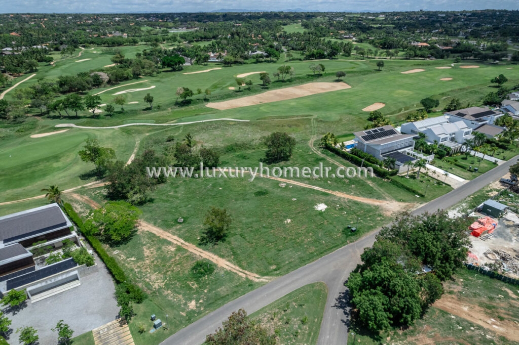 Lot For Sale in El Valle Casa de Campo 5