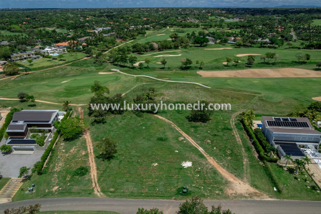 Lot For Sale in El Valle Casa de Campo 8