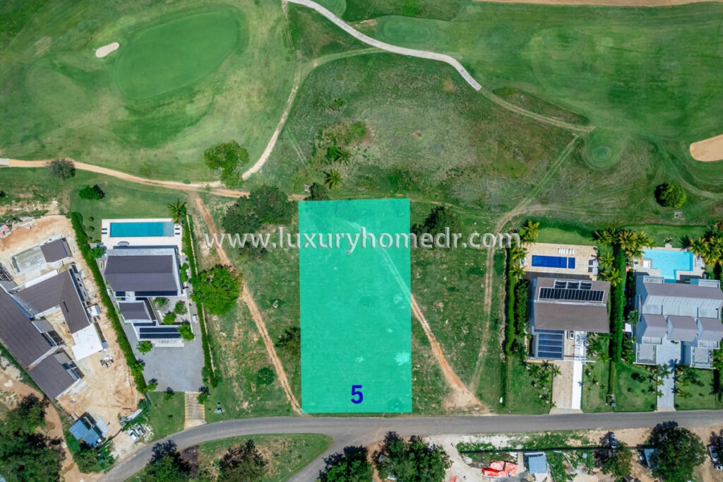 Plot of Land For Sale in El Valle Casa de Campo 7