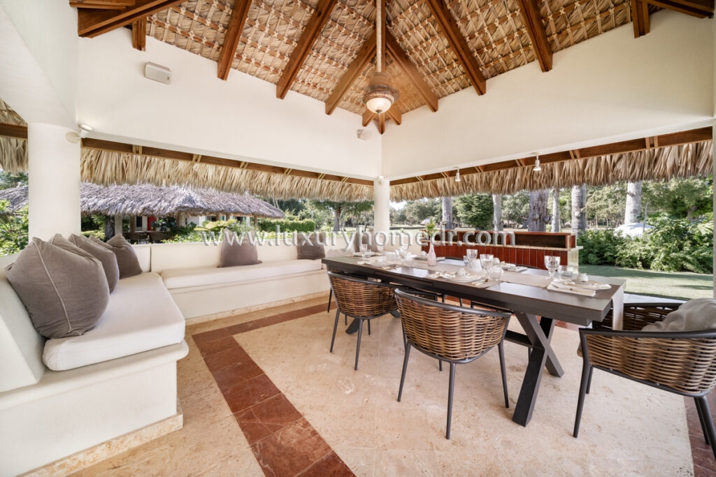 Mansion 7BR For Sale in Casa de Campo 23