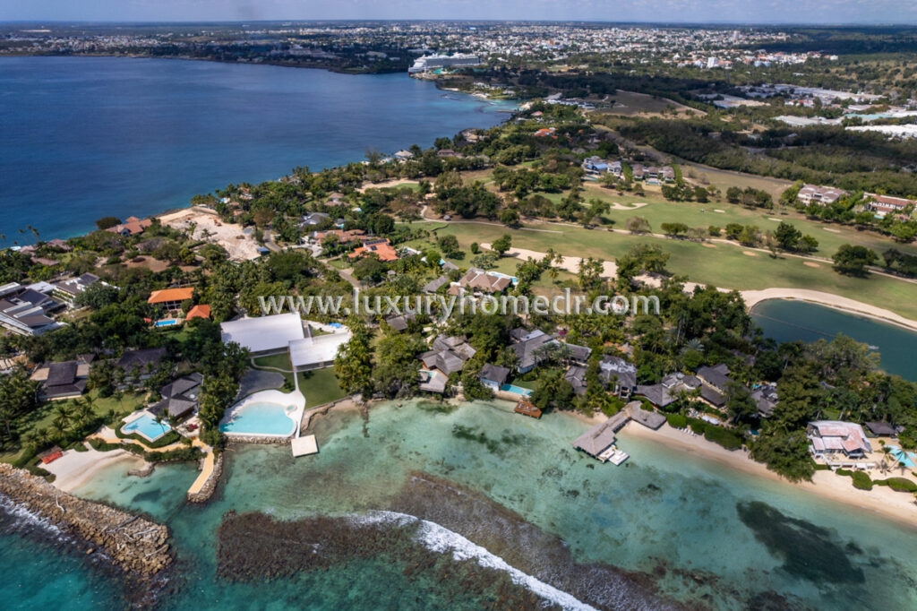 Mansion 7BR For Sale in Casa de Campo 3