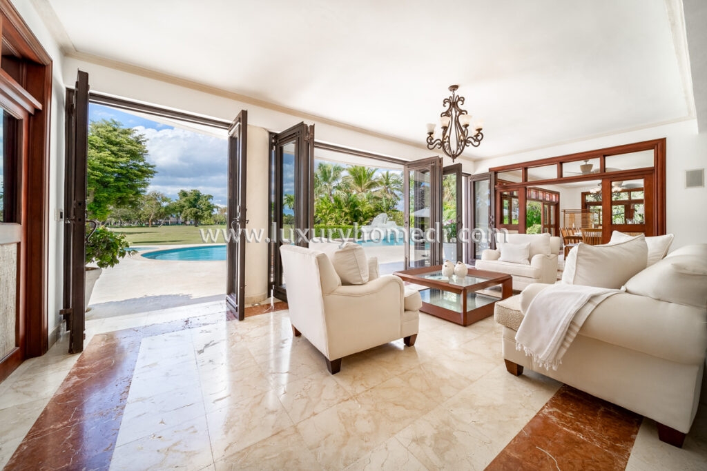Mansion 7BR For Sale in Casa de Campo 7