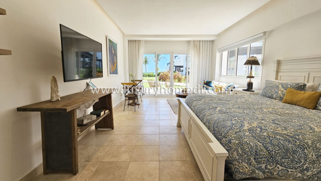 Ocean View Studio For Sale in Punta Palmera 2