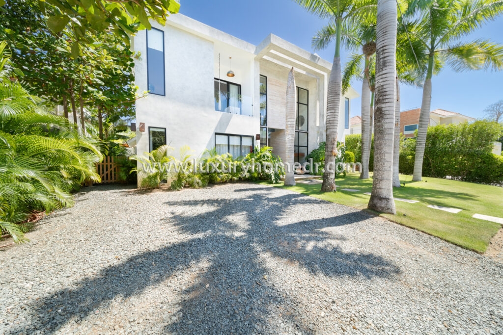Villa 5BR For Sale in Punta Cana Village 32