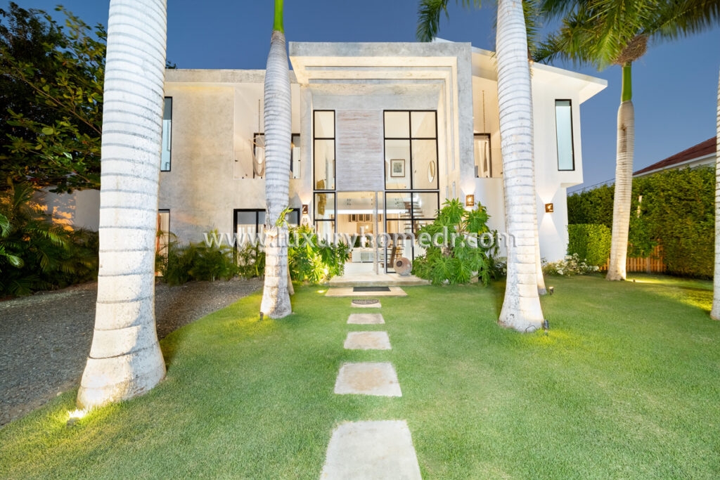 Villa 5BR For Sale in Punta Cana Village 39