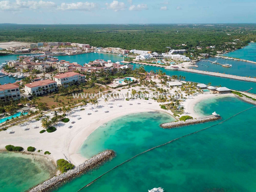 Condo with La Marina View in Aquamarina Cap Cana 19