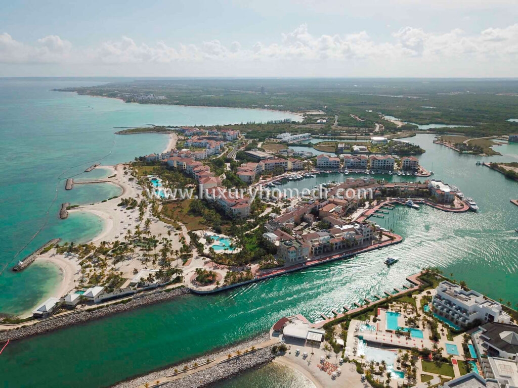 Condo with La Marina View in Aquamarina Cap Cana 22