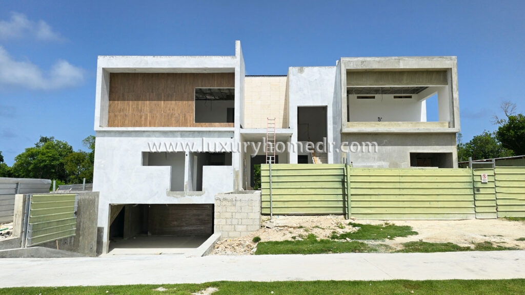 New Villa 5BR in Cap Cana Caleton Residence 1