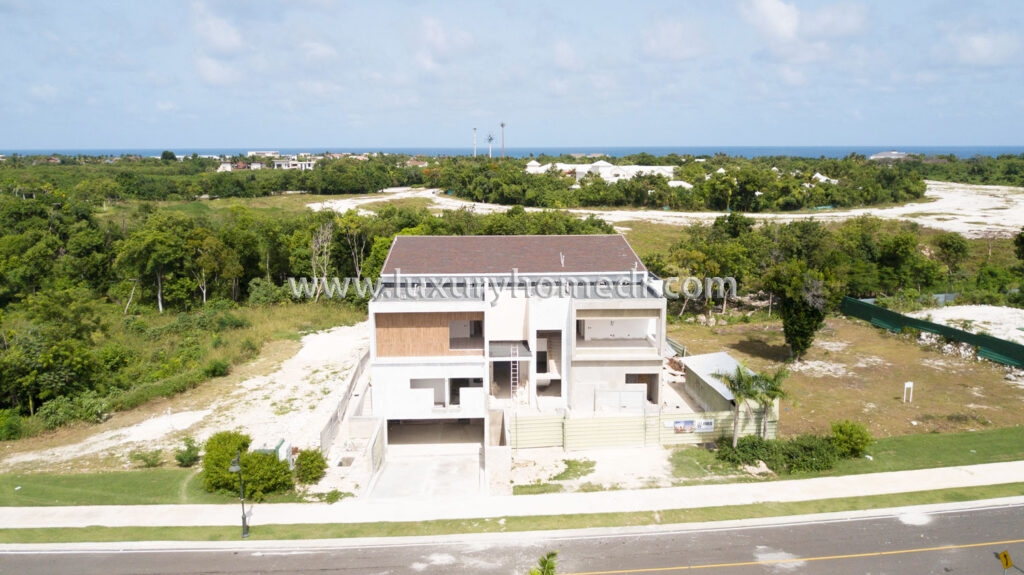 New Villa 5BR in Cap Cana Caleton Residence 16