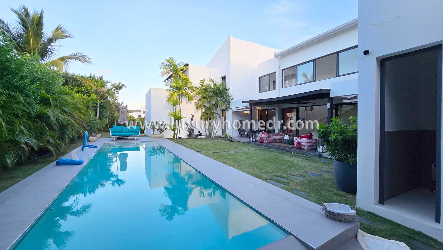 4BR Elegant Villa For Rent in Punta Cana Village