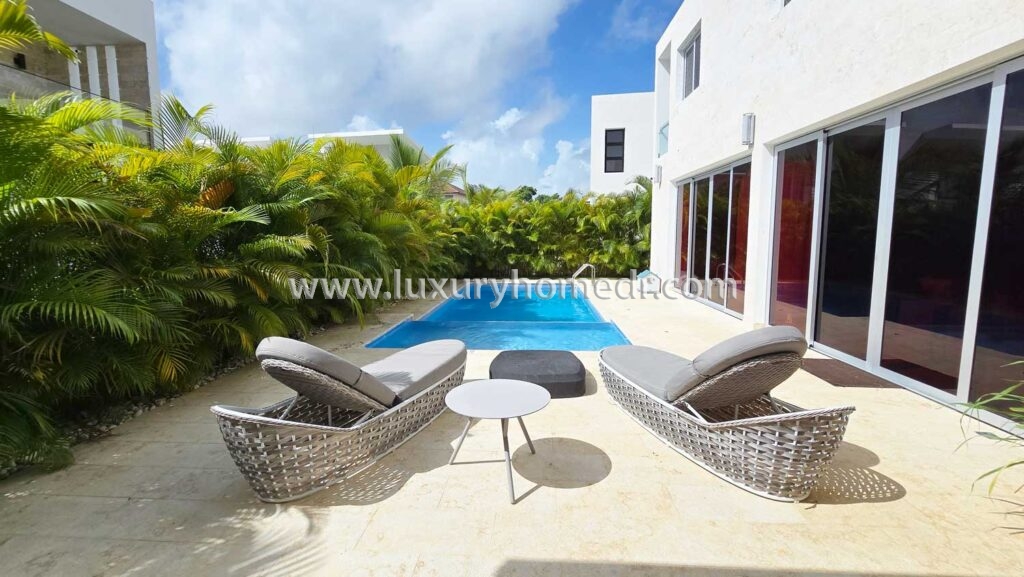 Four bedroom villa for sale in Puntacana Village 16