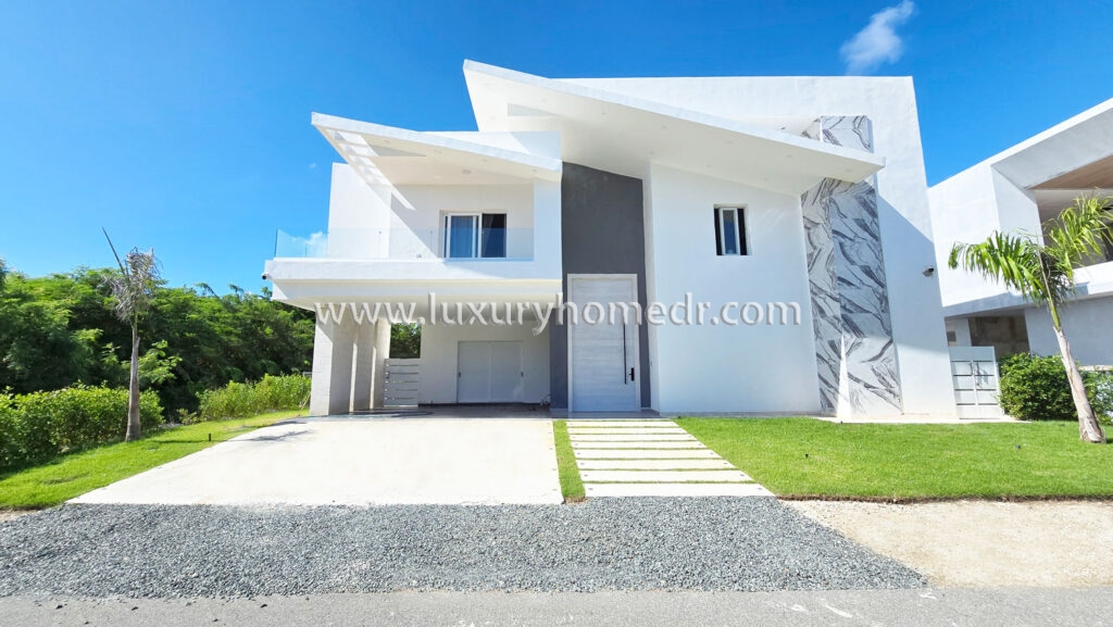 New Villa For Sale in Punta Cana Village 1