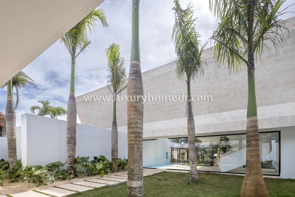 Brand New Villa 6BR in Casa de Campo For Sale 31