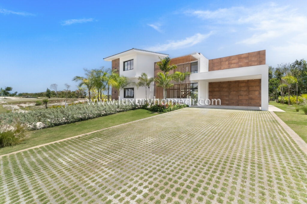 5BR Villa For Sale in Caleton Residences Cap Cana 21