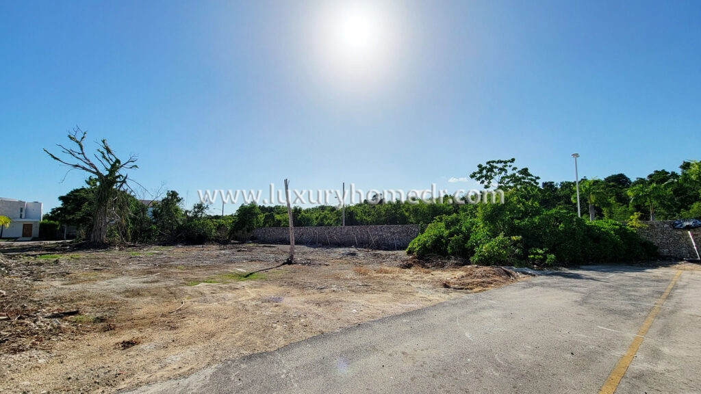 Eclusive Lot in Punta Cana Village 1