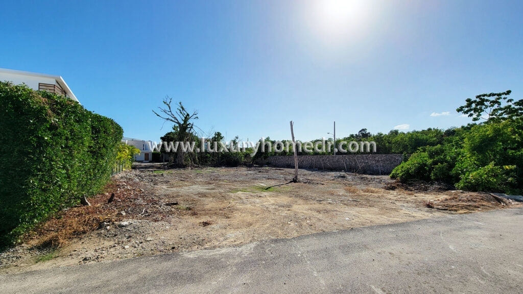 Eclusive Lot in Punta Cana Village 3