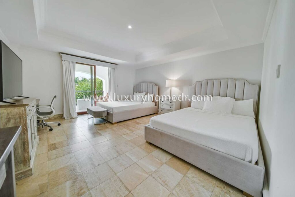 Penthouse 4BR in Fundadores Cap Cana 14