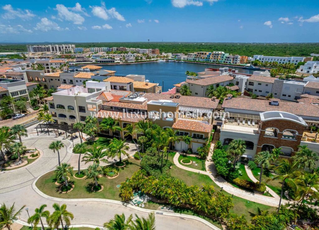 Penthouse 4BR in Fundadores Cap Cana 23