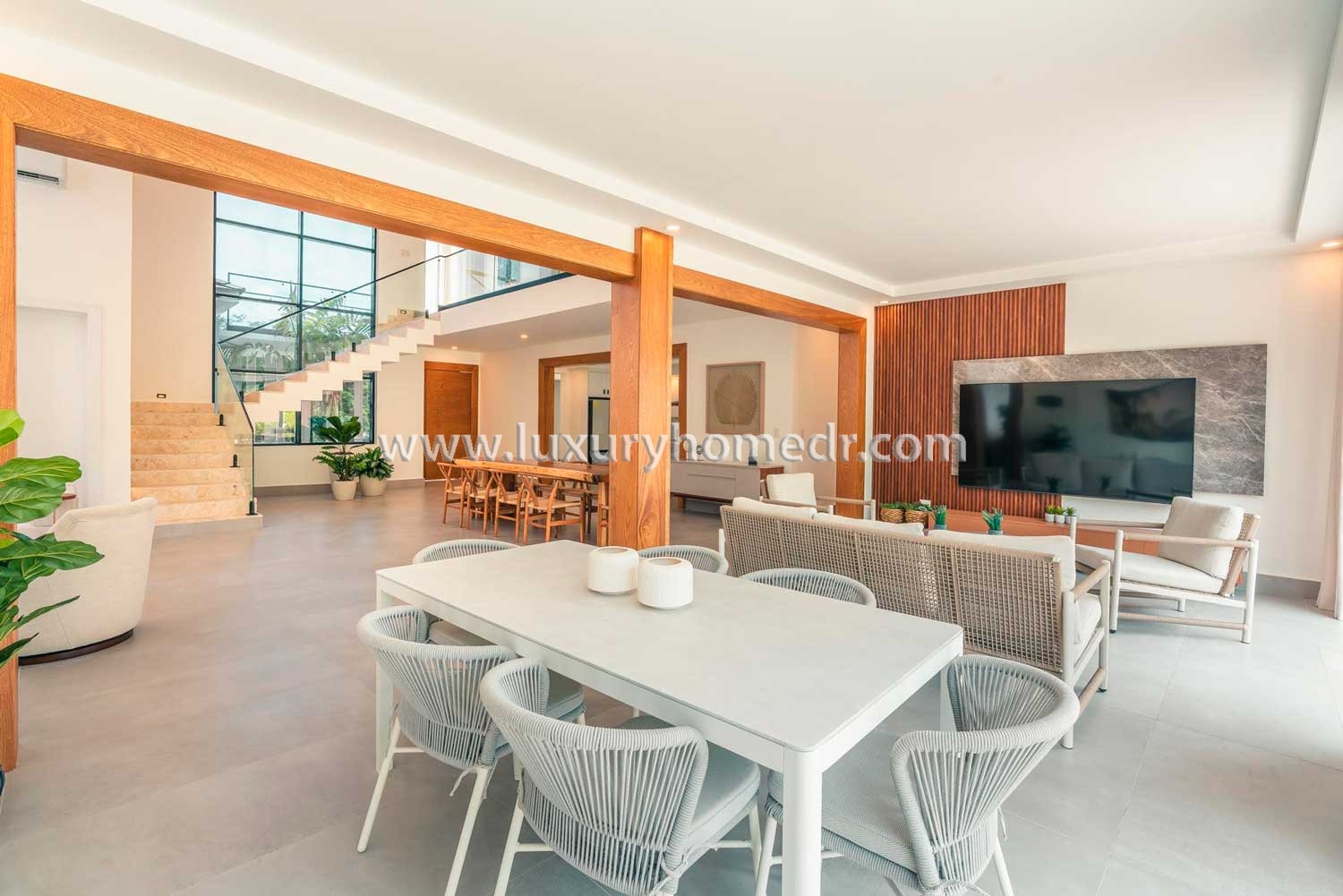 Luxurious Villa with Pool and Jacuzzi for Sale in Punta Cana Village