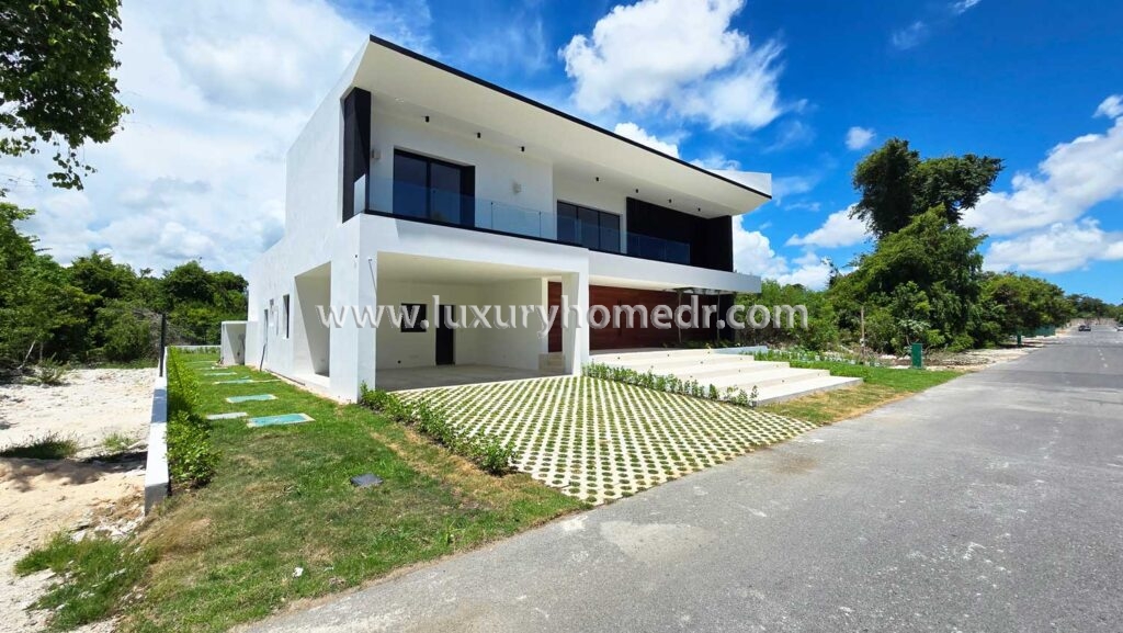 New Villa in Punta Cana Village 2