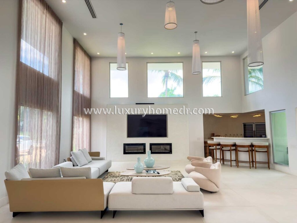 6BR Villa Golf View in Casa de Campo For Sale 3