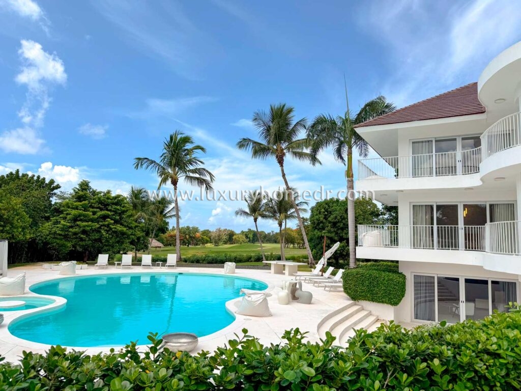 6BR Villa Golf View in Casa de Campo For Sale 12