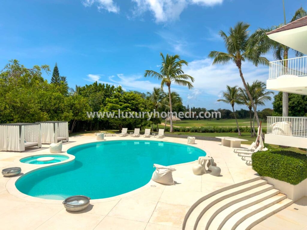 6BR Villa Golf View in Casa de Campo For Sale 15
