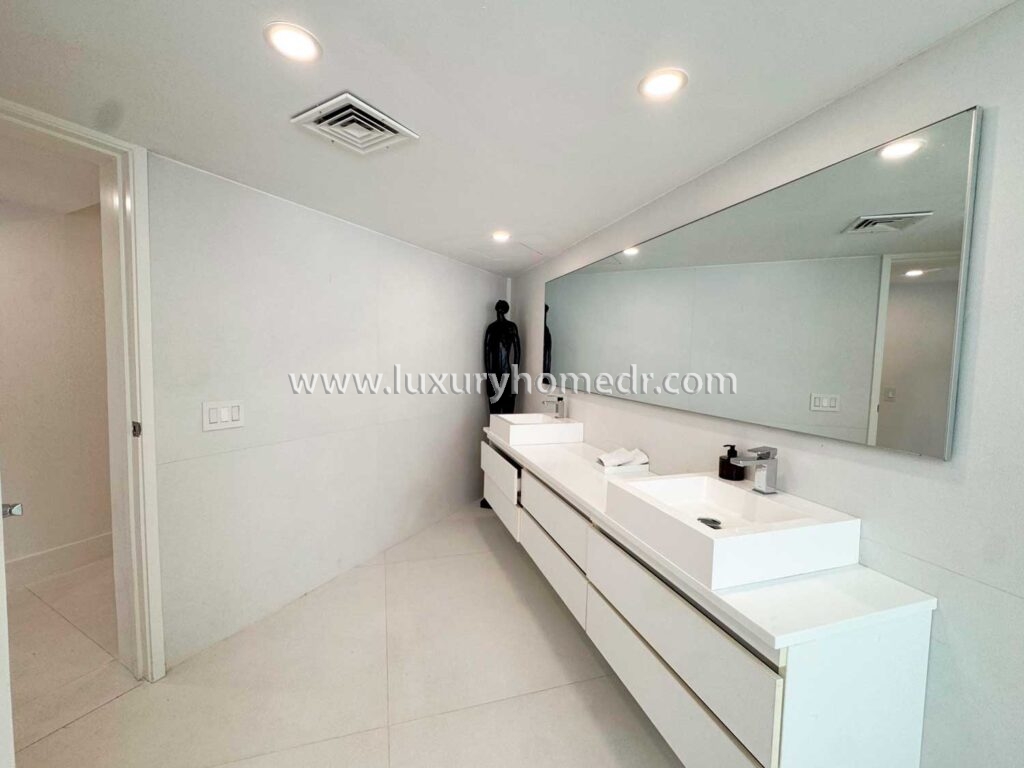 6BR Villa Golf View in Casa de Campo For Sale 21