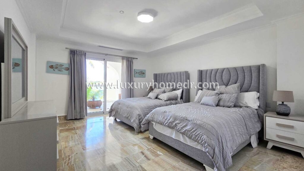 Apartment Penthouse with Marina View in Cap Cana For Sale 13