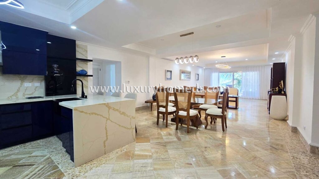 Apartment Penthouse with Marina View in Cap Cana For Sale 1