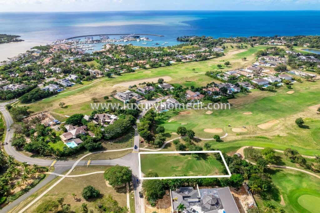 Lot For Sale in Las Palmas Casa de Campo 6
