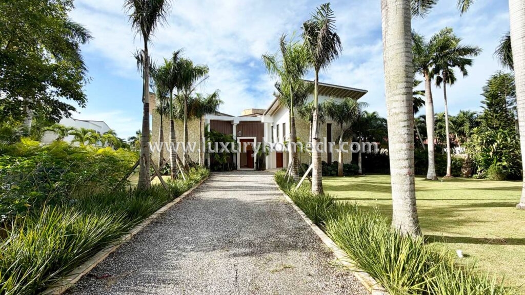 New Villa in Barranca Casa de Campo La Romana 1