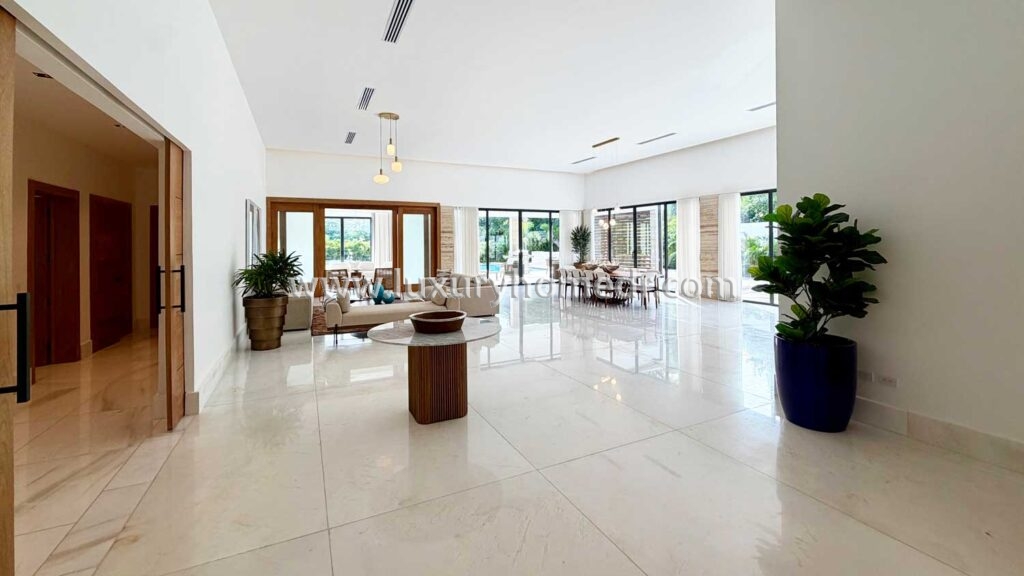 Luxury Villa 5BR in Los Lagos Casa de Campo 4