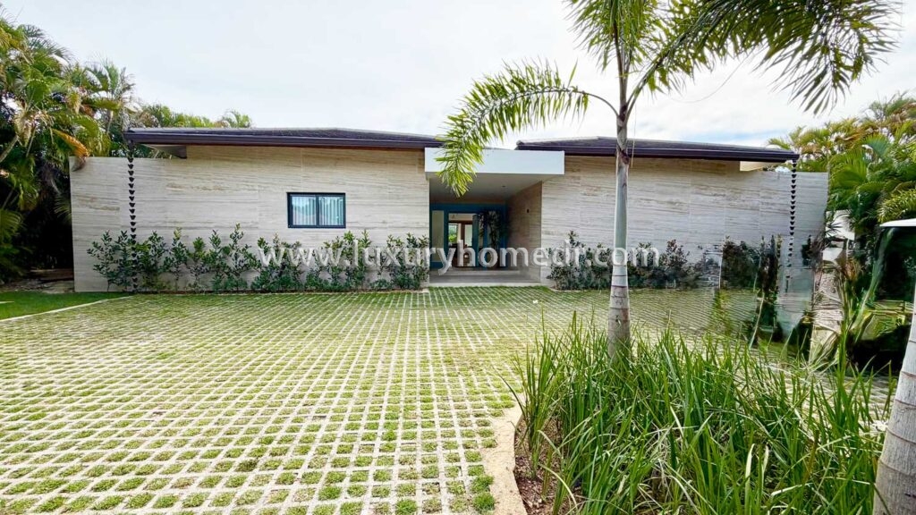 Luxury Villa 5BR in Los Lagos Casa de Campo 1