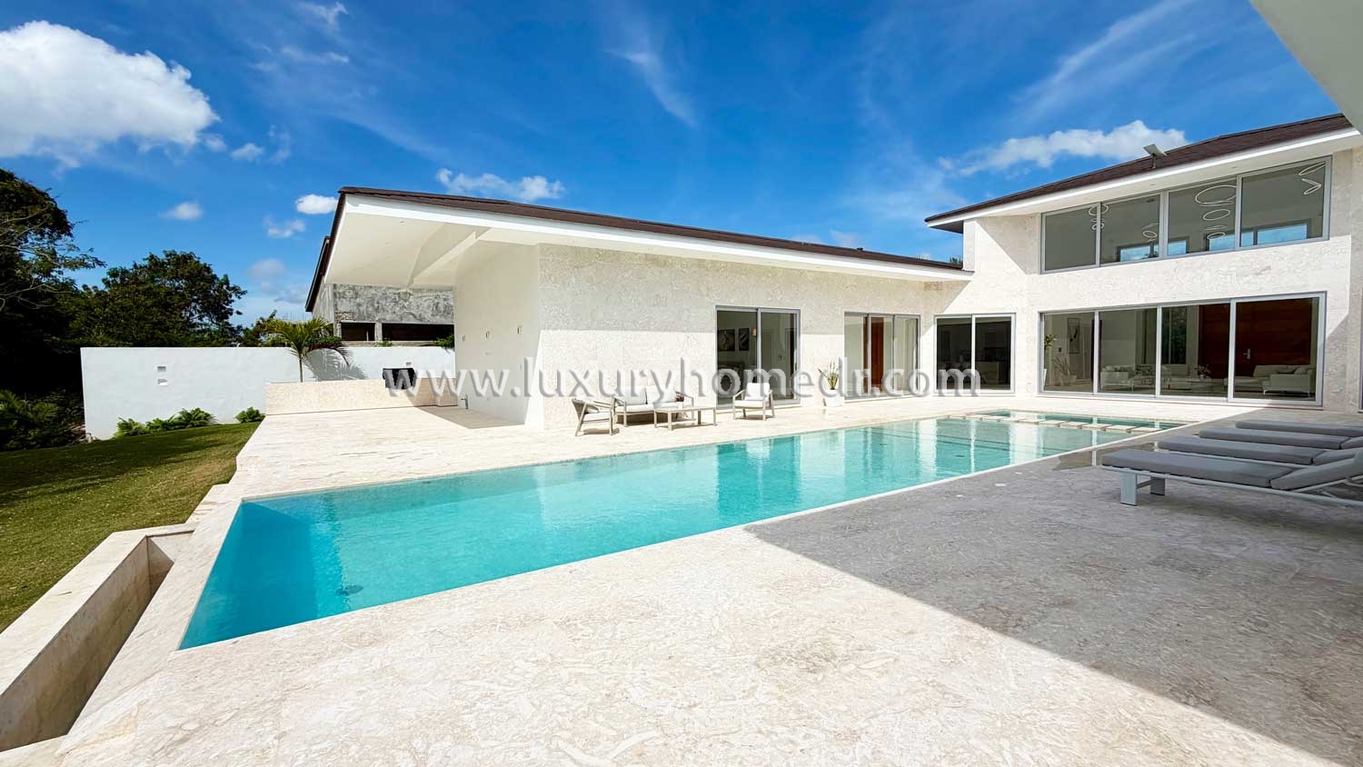 Modern 6-Bedroom Single-Level Villa for Sale in Casa de Campo Resort