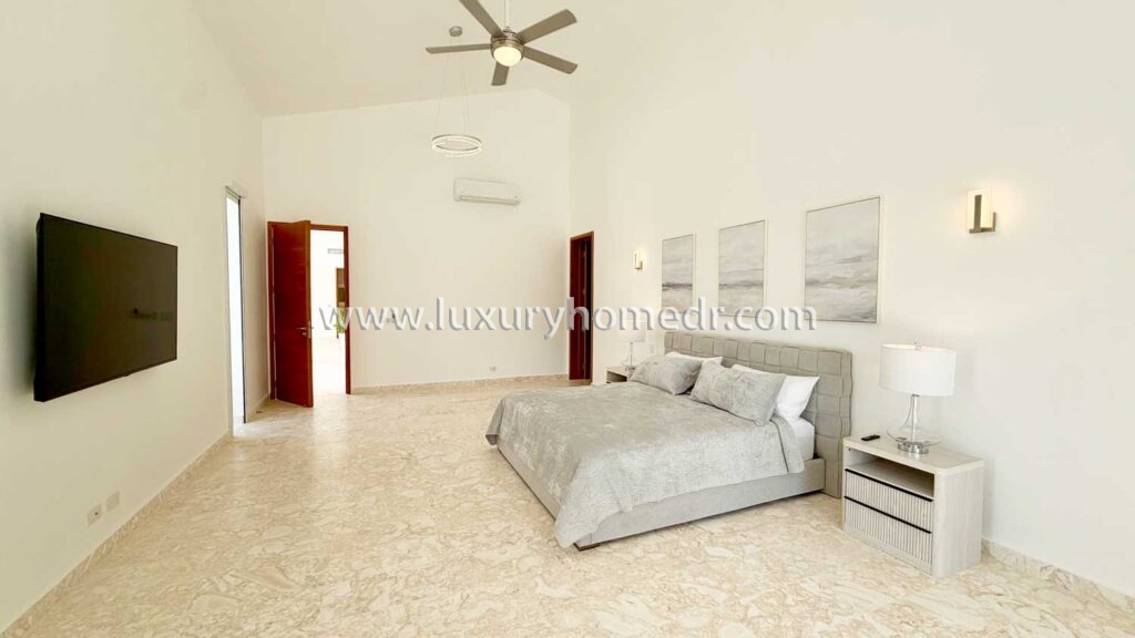 Casa de Cam[p La Romana Villa For Sale Vereda 42