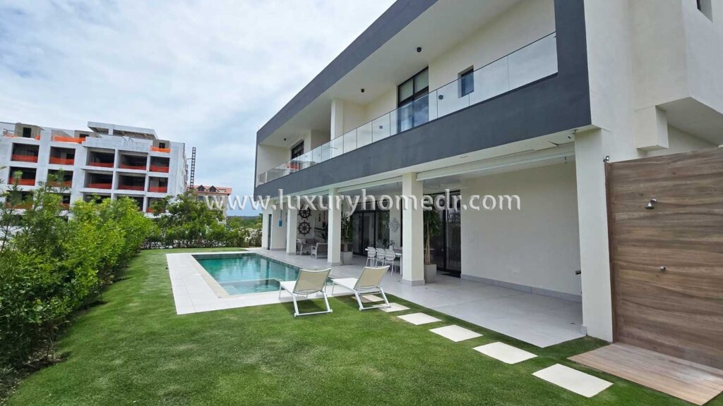 Modern villa in Las Iguanas Cap Cana 17