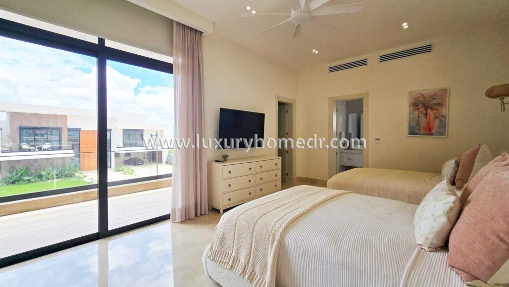Modern villa in Las Iguanas Cap Cana 31