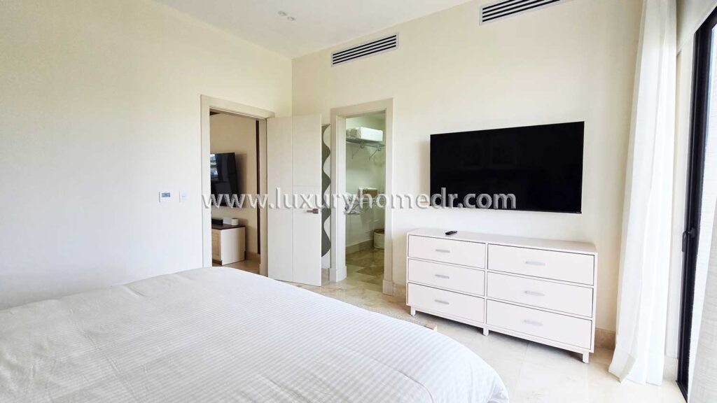 Modern villa in Las Iguanas Cap Cana 38