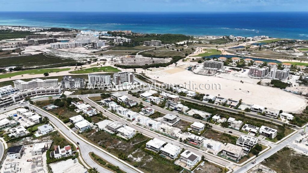 Modern villa in Las Iguanas Cap Cana 44