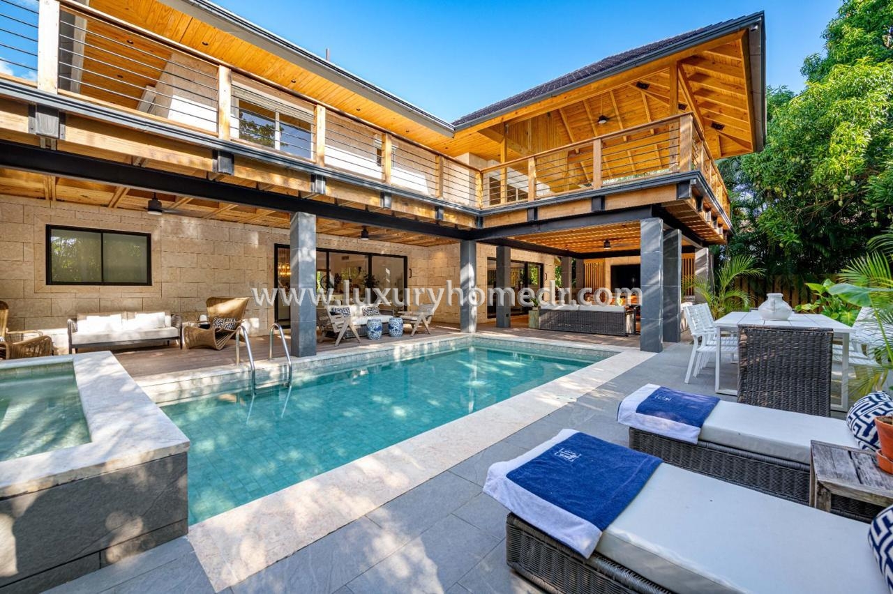 Caribbean Style Villa 4BR for Sale in Casa de Campo