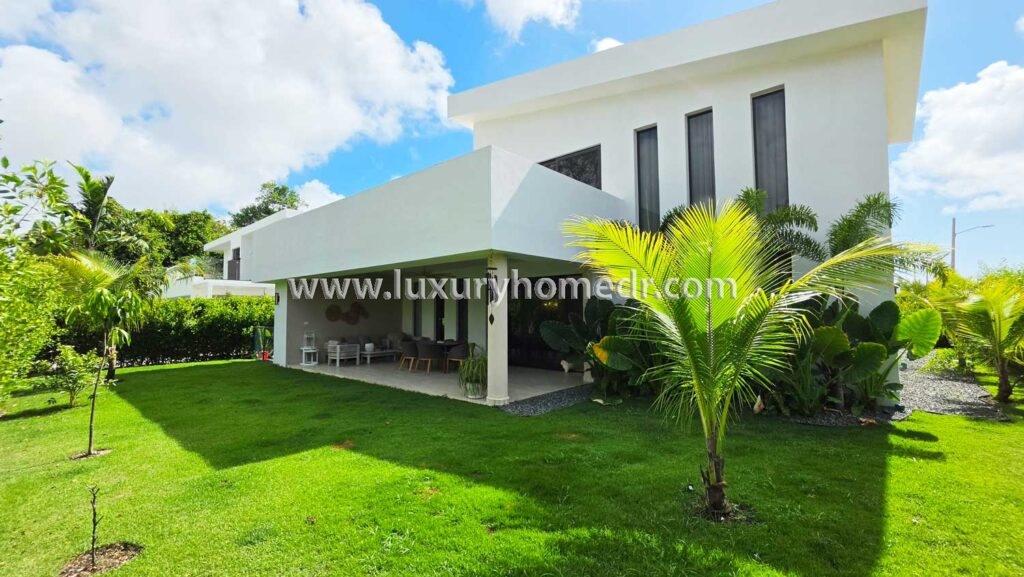 Villa Moderna For Sale in Punta Cana Village 34