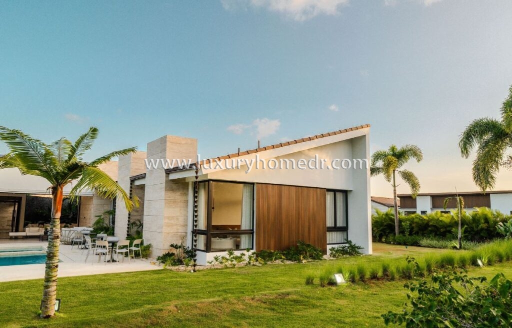 6BR Villa For Sale in Casa de Campo 21