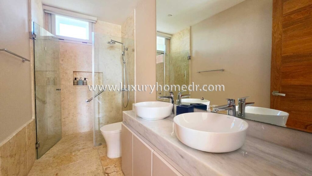 For Sale Golf View Villa 5BR in Hacienda Punta Cana Resort 16